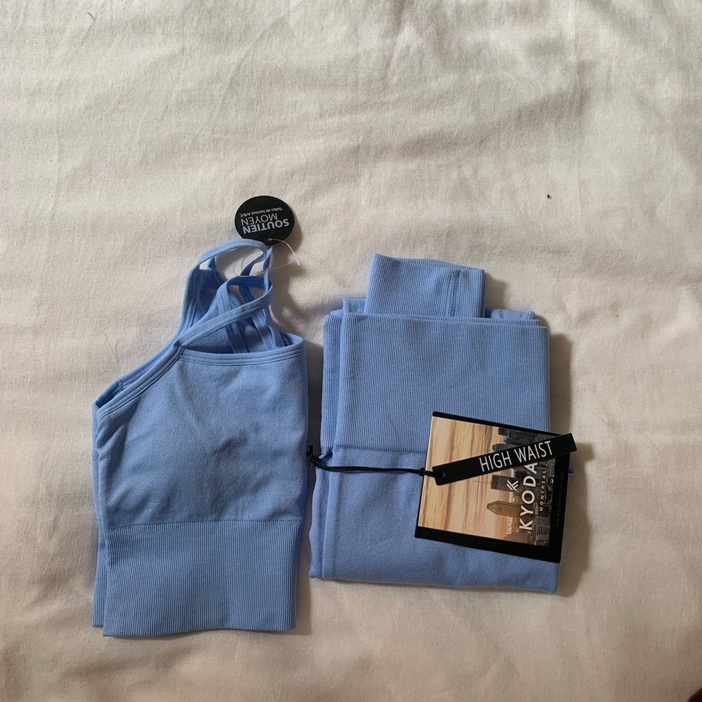BLUE YOGA KIT/ Sports bra and leggings from KYODAN NEW WITH TAGS
